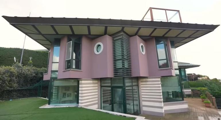 Başarılı Şovmen Mehmet Ali Erbil'in Boğaz Manzaralı Villası