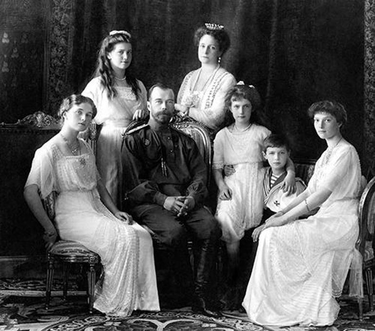 Rus İmparatorluğu'nun Son Çarı Nikolai'nin Soyundan Gelen Romanov Ailesinden Gelen Bir Aile: George Mihailoviç Romanov ve Rebecca Bettarini