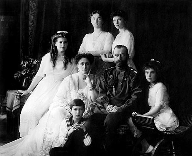 Rus İmparatorluğu'nun Son Çarı Nikolai'nin Soyundan Gelen Romanov Ailesinden Gelen Bir Aile: George Mihailoviç Romanov ve Rebecca Bettarini