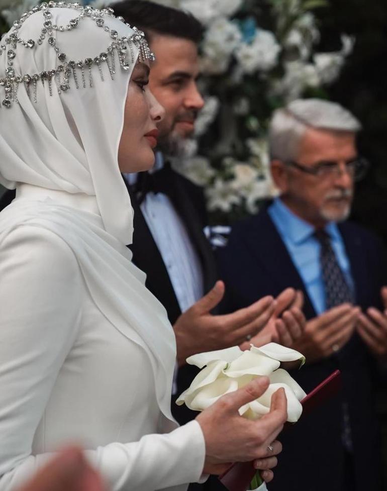 Gamze Özçelik ve Reshad Strik Evlendi!