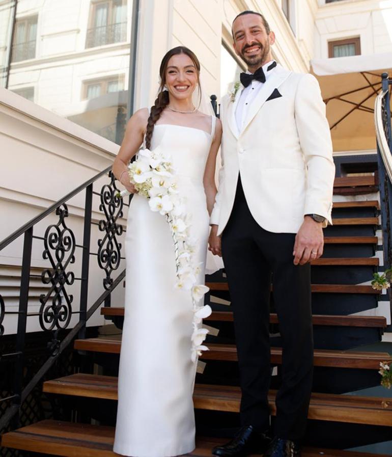 Merve Dizdar ve Cihan Ayger Evliliklerini Kadıköy'de Tazeledi