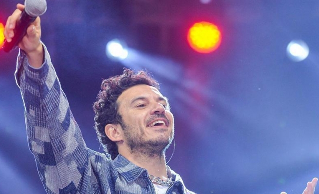 Ünlü Şarkıcıdan Adıyaman ve Türkiye İçin Umut Dolu Mesajlar
