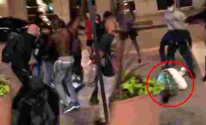 ABD'de yağmacı protestoculara aleyhinde dükkanını kılıçla koruyan adam linç edildi