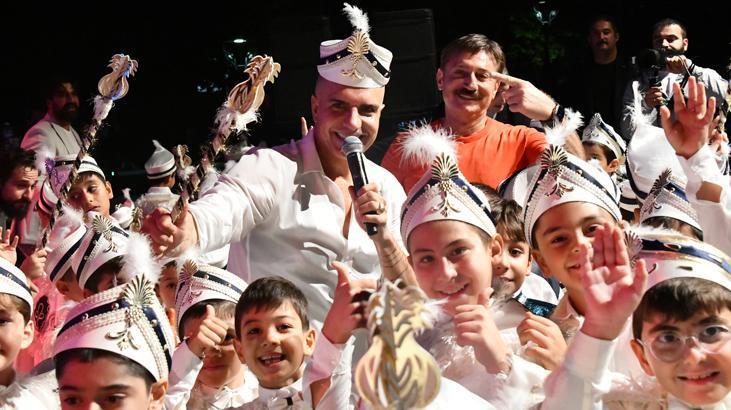 Berdan Mardini Sünnet Şöleninde Sahne Aldı