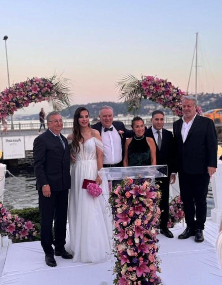 Ünlü Çiftlerin Özel Anlarını ve Evliliklerini Ölümsüzleştiren Nikah Fotoğrafları