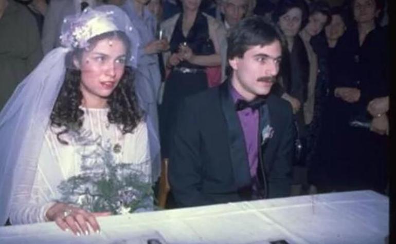 Ünlü Çiftlerin Özel Anlarını ve Evliliklerini Ölümsüzleştiren Nikah Fotoğrafları