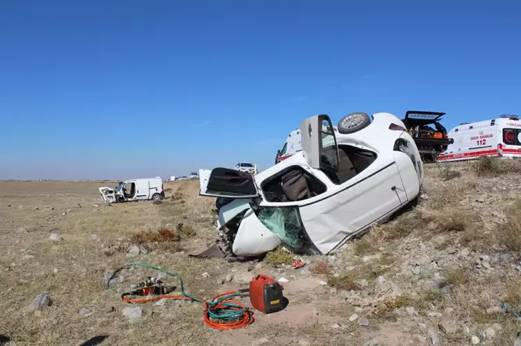 Aksaray'da Trafik Kazası: İki Kişi Hayatını Kaybetti