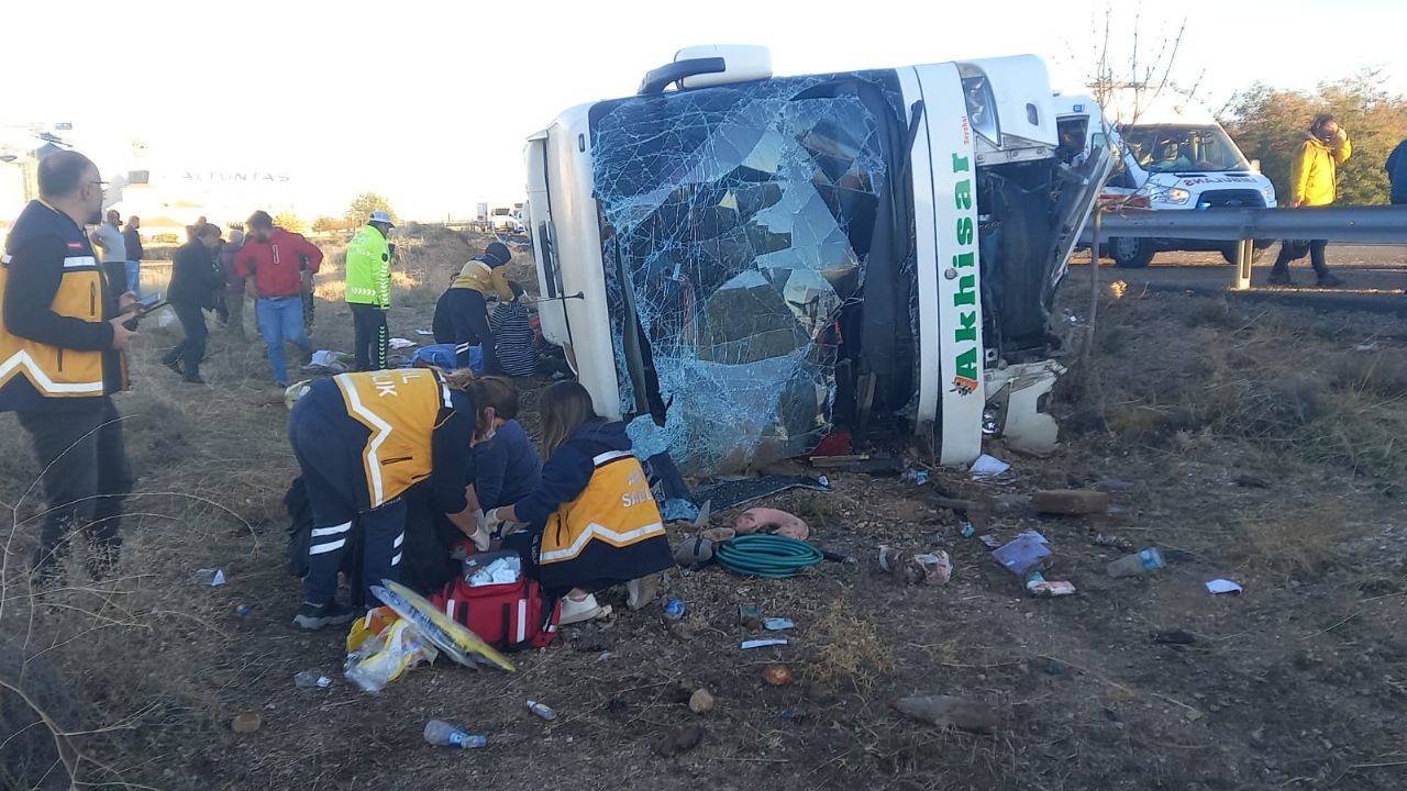 Aksaray’da Tur Otobüsü Devrildi: 7 Ölü, 33 Yaralı