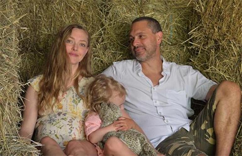 Amanda Seyfried ve Ailesinin Kırsal Hayatı: Doğayla İç İçe Bir Yaşam