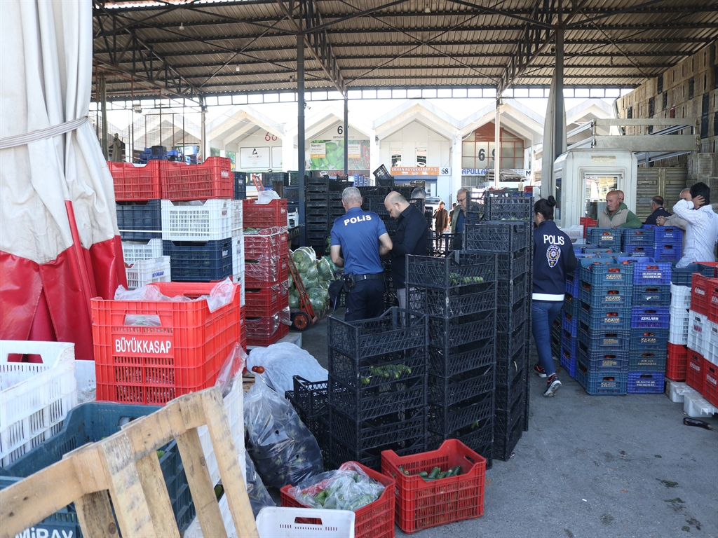 Antalya Toptancı Halinde 58 Yaşındaki Adamın Ölümü