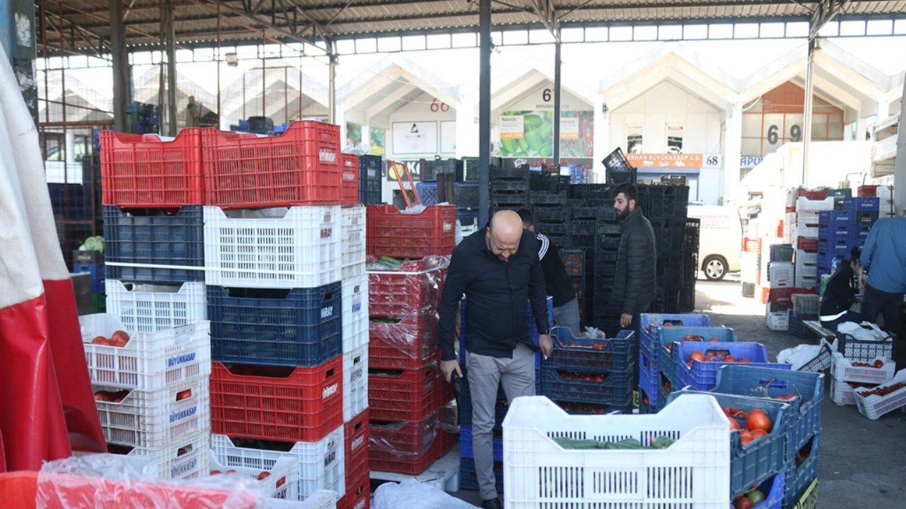 Antalya Toptancı Halinde 58 Yaşındaki Adamın Ölümü