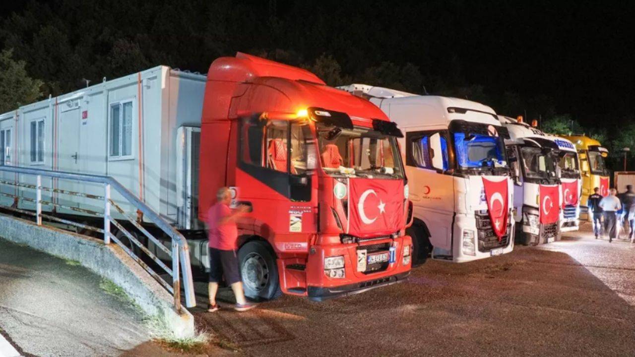 Bosna Hersek’teki Sel Felaketi Sonrası Türkiye’den Yardım Konteynerleri Gönderildi