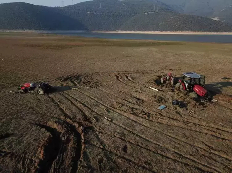 Bursa'nın Kestel İlçesinde Gölbaşı Barajı Kurudu