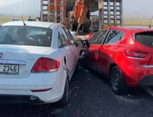 Çay-Dinar Kara Yolunda Zincirleme Kaza: 16 Yaralı, 1 Ölü