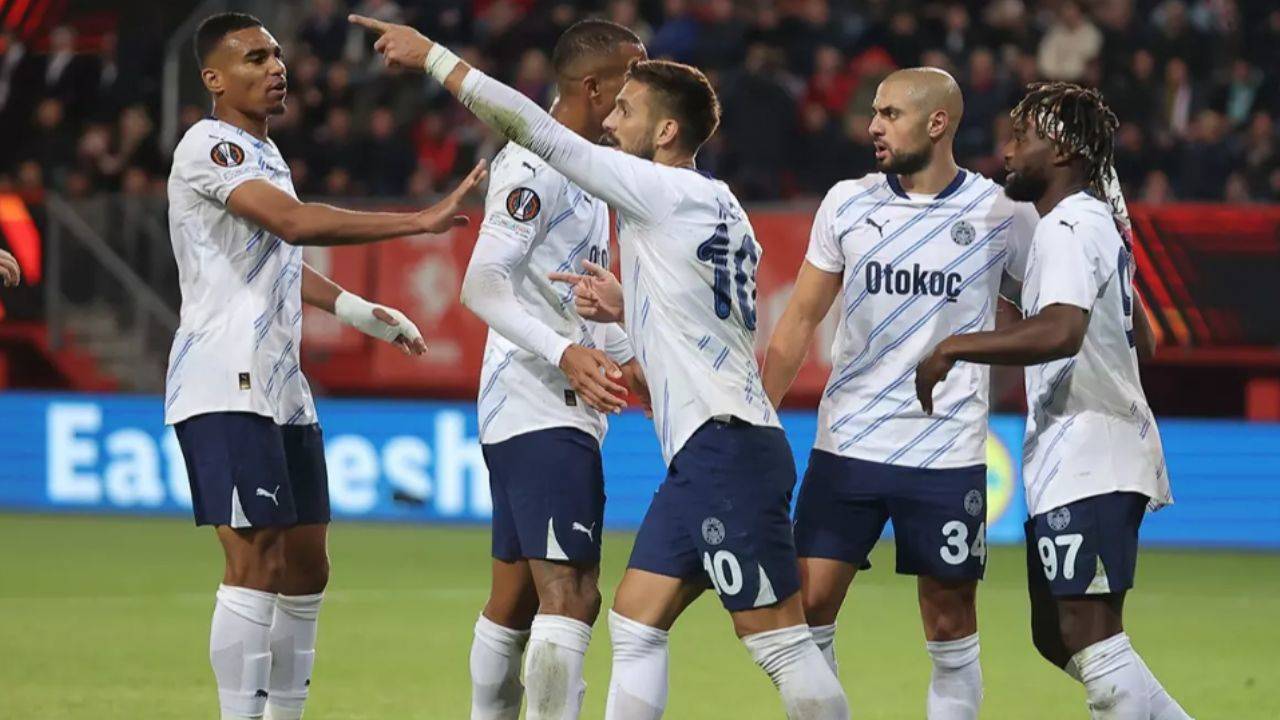 Fenerbahçe, Avrupa Ligi’nde Twente ile 1-1 Beraber Kaldı