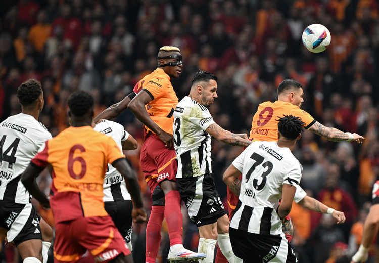 Galatasaray Derbide Beşiktaş'ı 2-1 Yenerek Liderliğini Sürdürdü