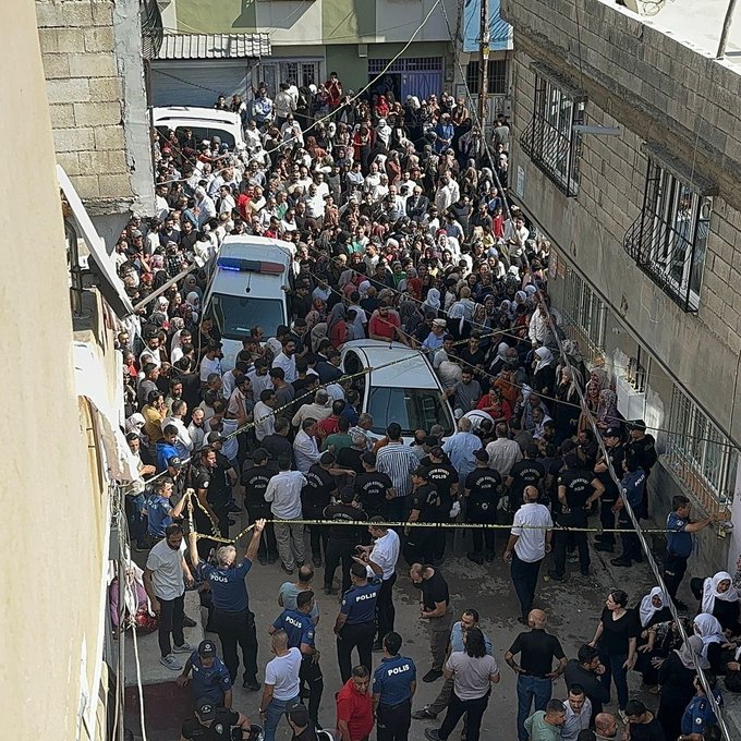 Gaziantep'te Aile Cinayeti: Baba, Eşini ve Çocuklarını Vurduktan Sonra İntihar Etti