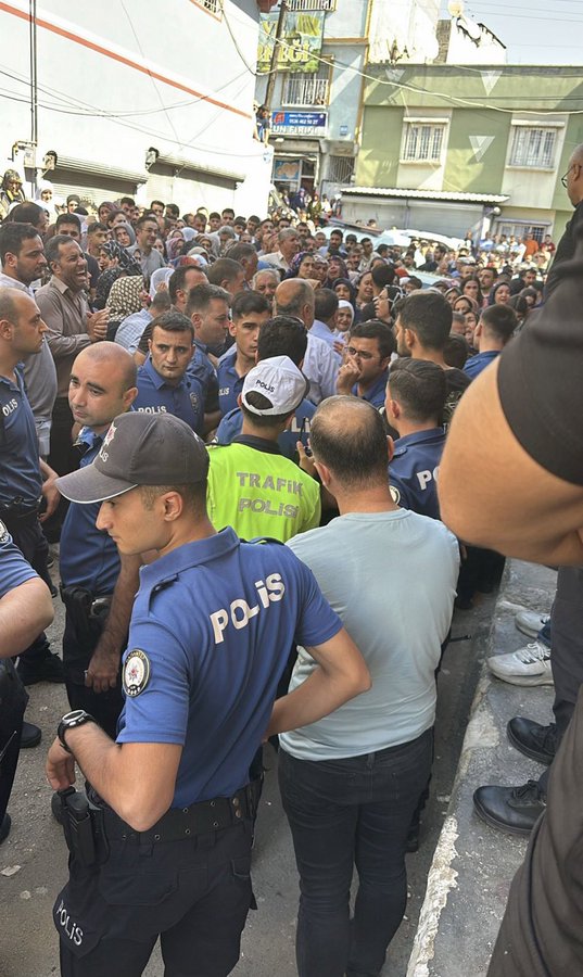 Gaziantep'te Aile Cinayeti: Baba, Eşini ve Çocuklarını Vurduktan Sonra İntihar Etti