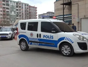 Siirt’te Park Halindeki Araçta Emekli Polis Memurunun Cesedi Bulundu