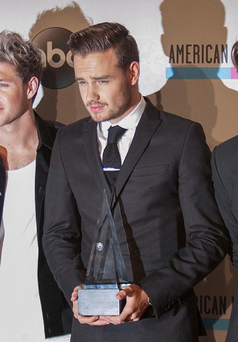 Ünlü Şarkıcı Liam Payne Arjantin'de Hayatını Kaybetti