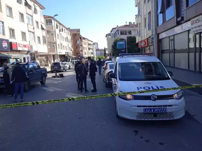 Üsküdar'da Polis Ekiplerine Çekiçle Saldırı