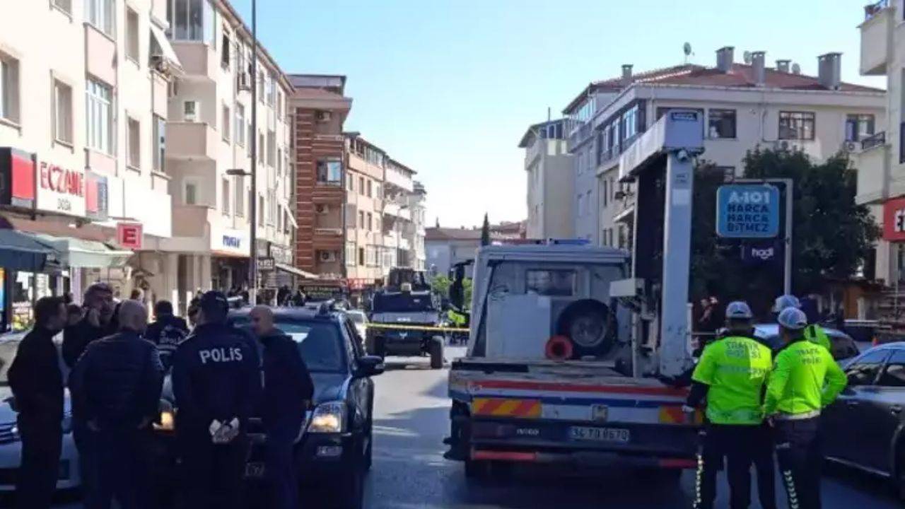 Üsküdar’da Polis Ekiplerine Çekiçle Saldırı