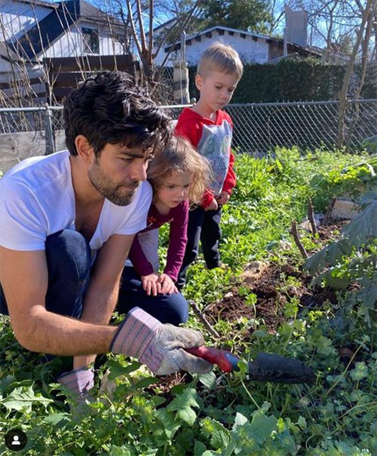 Adrian Grenier'dan Mutlu Haber: İkinci Bebek Yolda