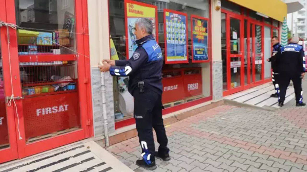 Alanya’da Zincir Market Mühürlendi: Son Kullanma Tarihi Geçmiş Ürünlere El Konuldu