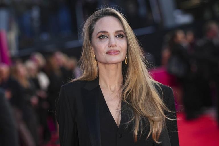 Angelina Jolie: Güzellik ve Başarı ile Dolu Bir Hayat