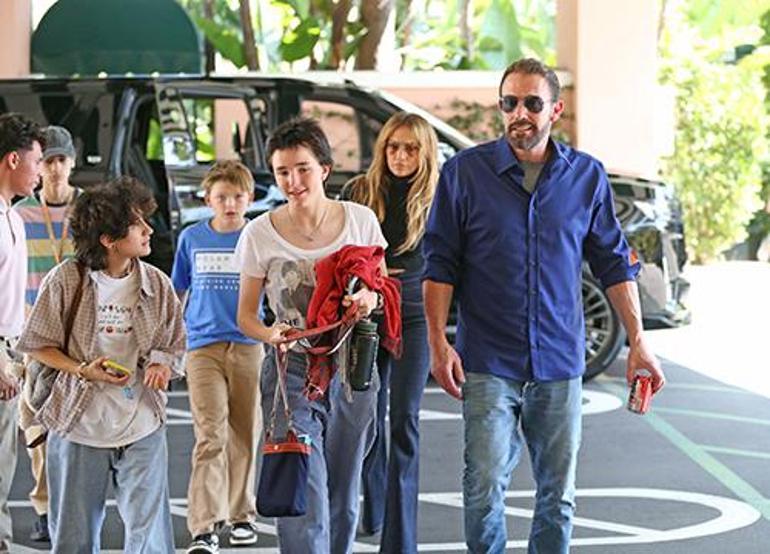 Boşanma Sonrası Dostluk: Jennifer Lopez ve Ben Affleck'in Aile İlişkileri