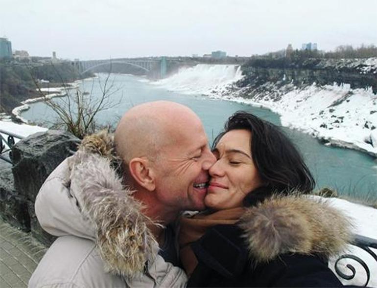 Bruce Willis'in Hastalığı ve Aile Desteği: Demans Süreci