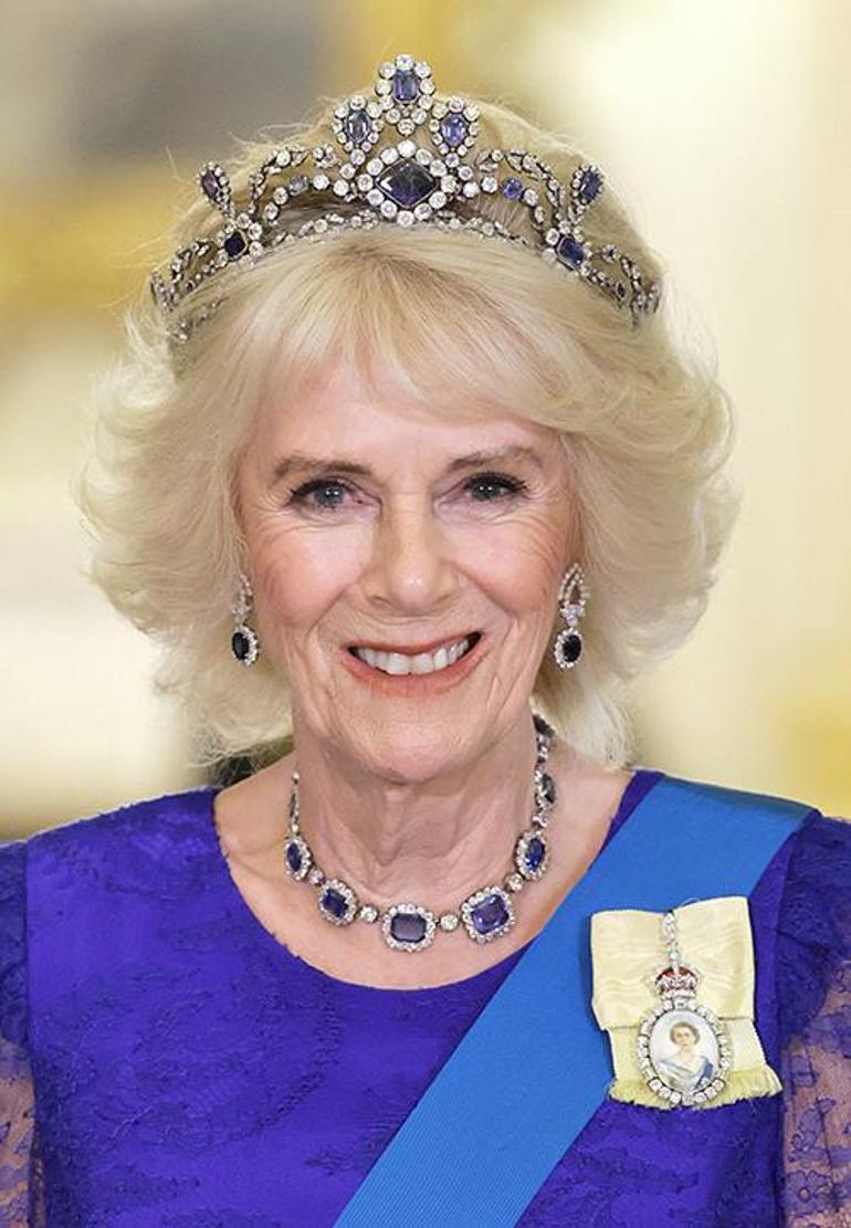 Camilla Parker Bowles: Kraliçe Olmanın Değişimi ve Taç Seçimleri