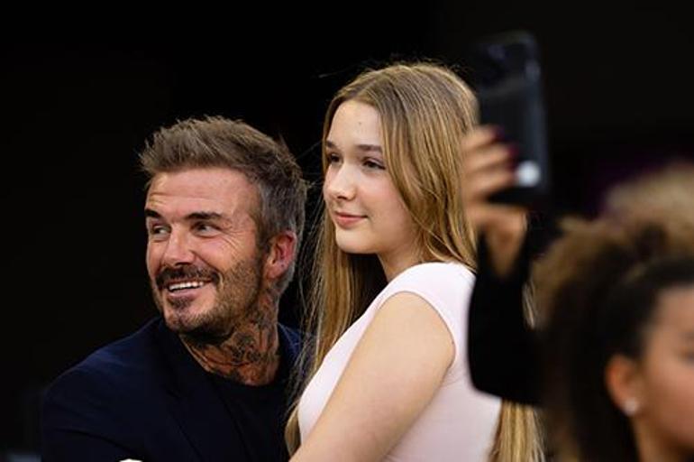 David ve Victoria Beckham'ın Aşkı ve Kızları Harper'ın Büyümesi