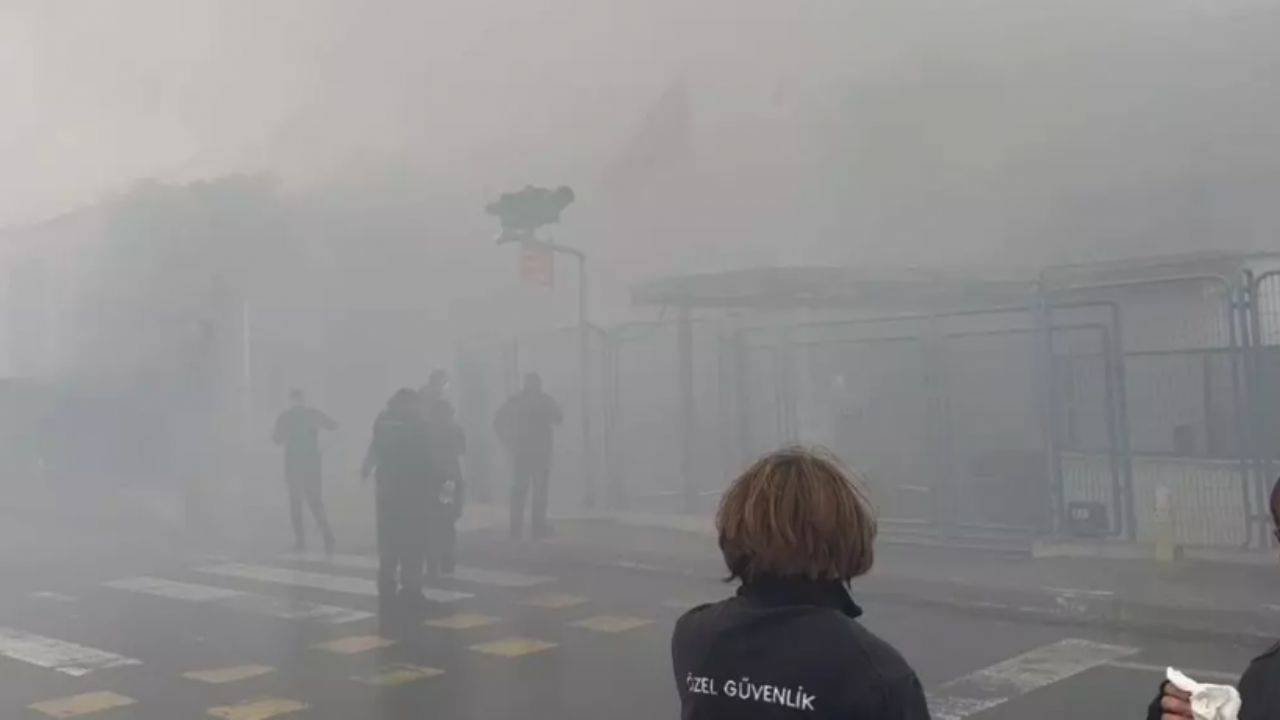 Gazi Caddesi’nde Tıbbi Cihaz Fabrikasında Yangın