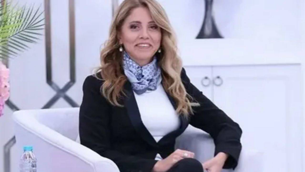 Hülya Kuran’ın Umre Ziyareti Nedeniyle Esra Erol’da Programından Ayrılması