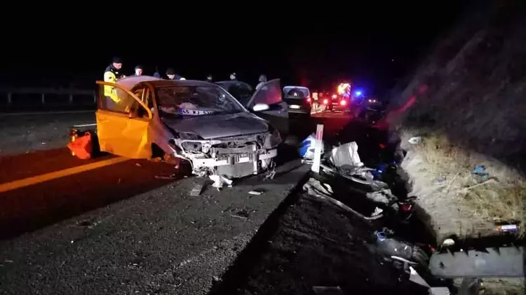 İstanbul-İzmir Otoyolu'nda Zincirleme Kaza: 1 Ölü, 9 Yaralı