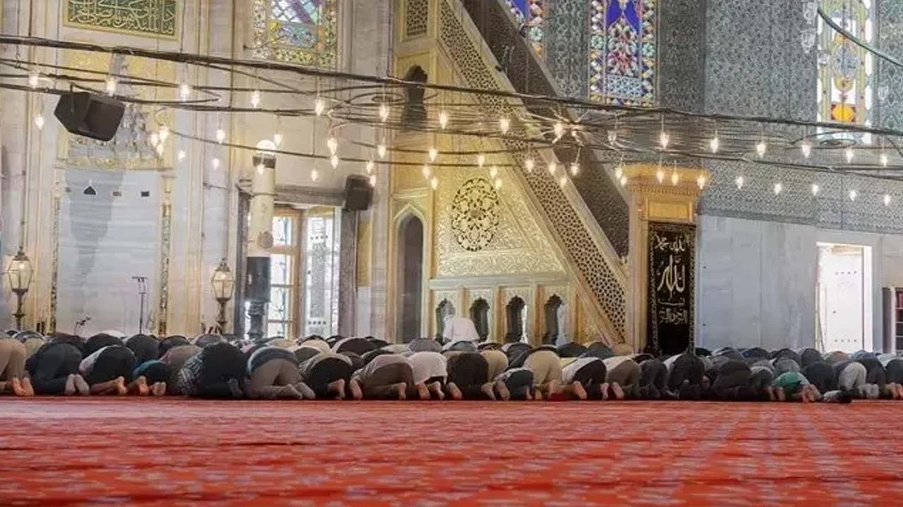 İzzete, Şiddet Zillete Götürür – Diyanet Hutbesi