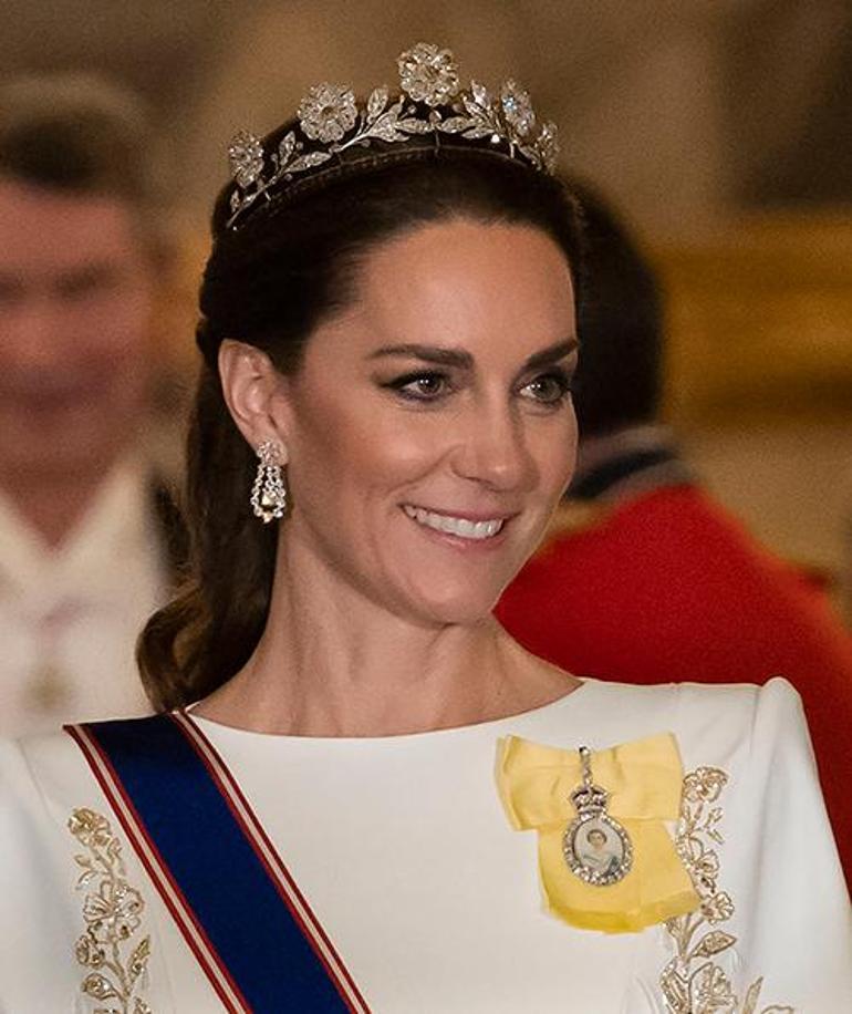 Kate Middleton'un Sağlık Mücadelesi ve Kraliyet Tacı Seçimleri