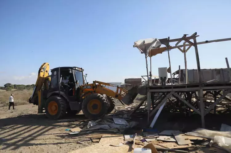 Kumköy Sahili'nde Yıkım Süreci ve Tepkiler