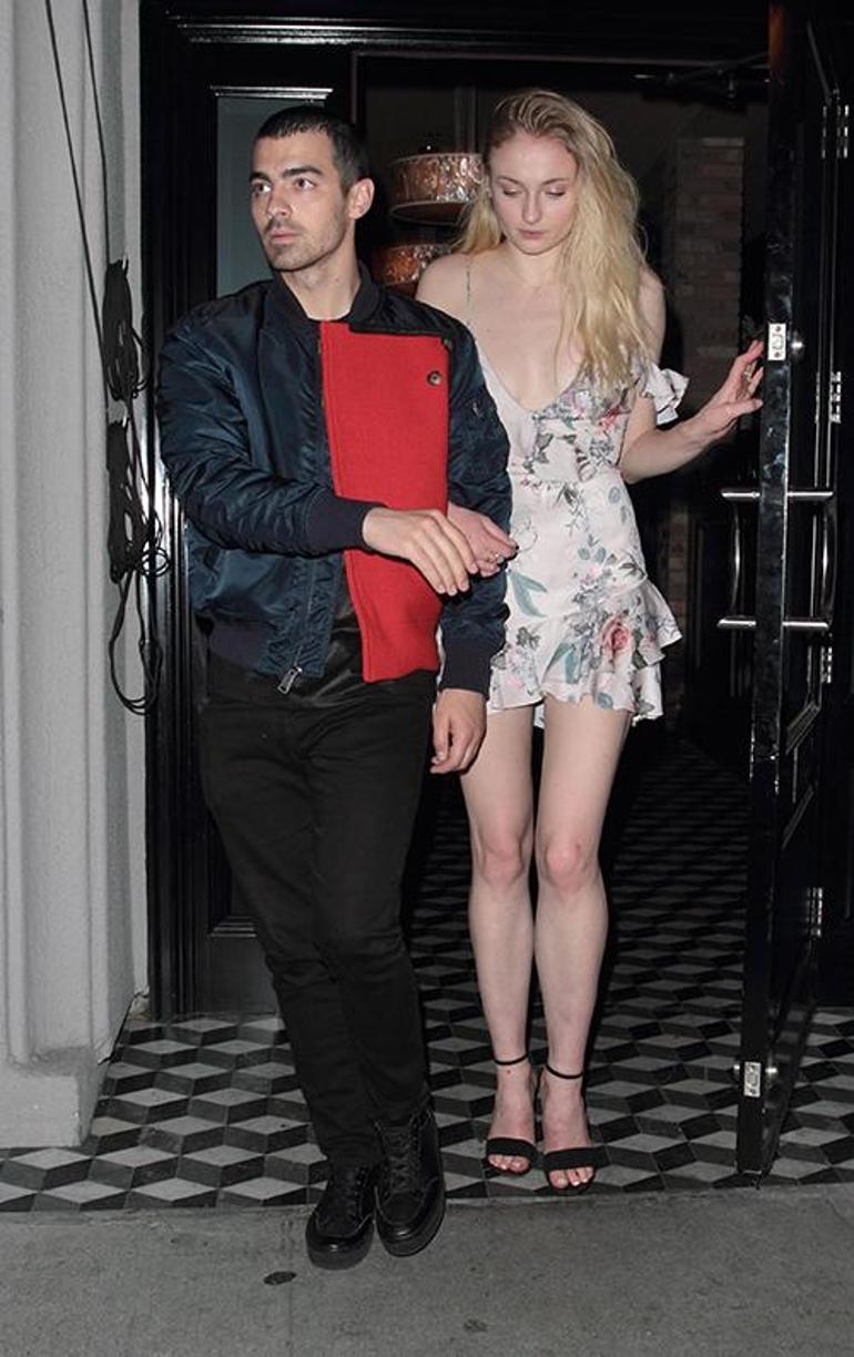 Sophie Turner ve Joe Jonas'ın Boşanma Hikayesi: Yeni Başlangıçlar