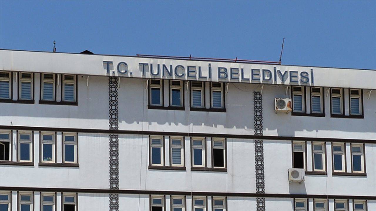 Tunceli ve Ovacık Belediye Başkanlarının Görevden Uzaklaştırılması