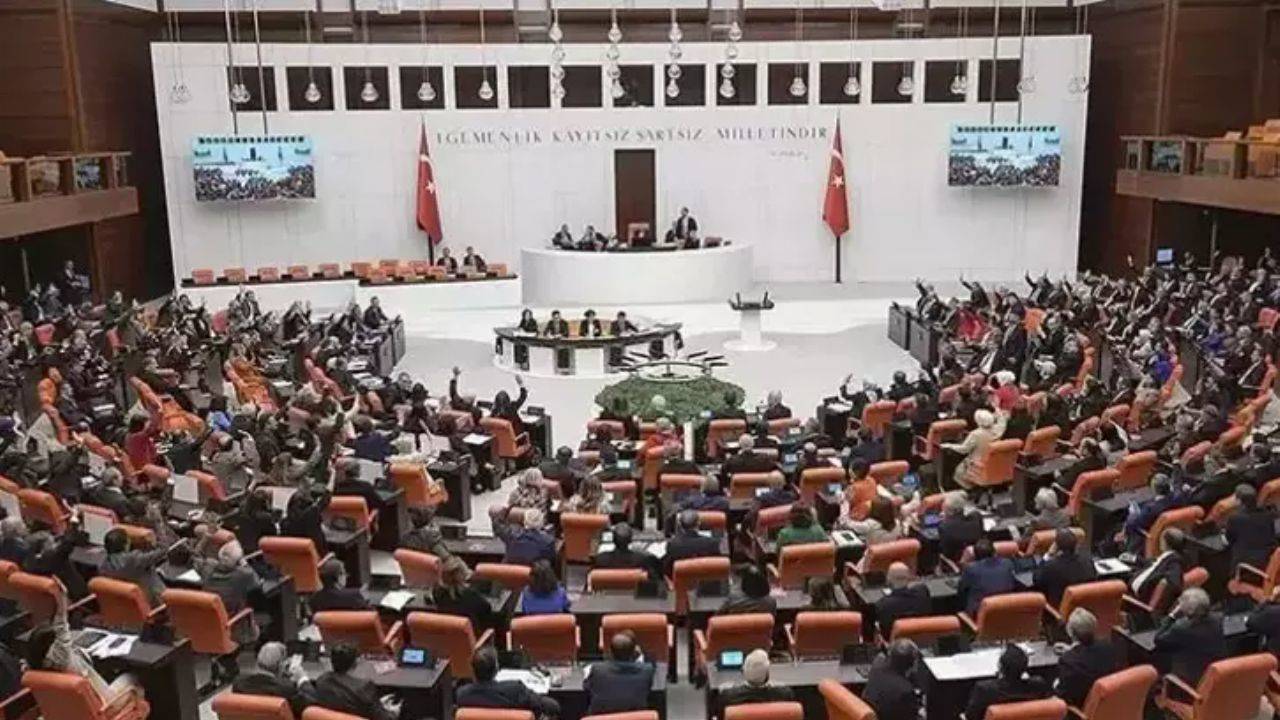 Yeni Devlet Memurları Kanunu Teklifi: Kamu Çalışanlarına Yenilikler ve Fırsatlar