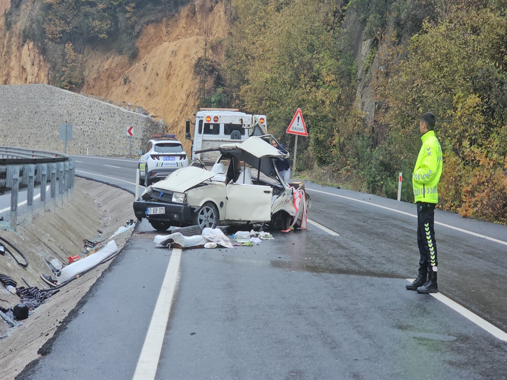 Zonguldak'ta Kaza: Otomobil Takla Attı