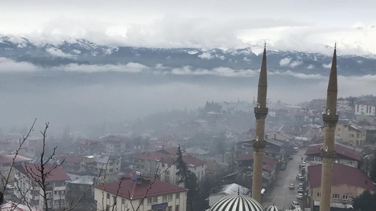 Adana Aladağ’da Yoğun Kar Yağışı ve Çocukların Eğlencesi