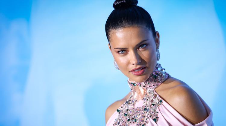 Adriana Lima’nın Yeni İlişkisi ve Modellik Kariyeri