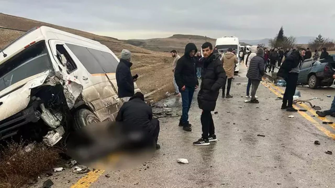 Ankara’da Feci Kaza: 1 Ölü, 10 Yaralı