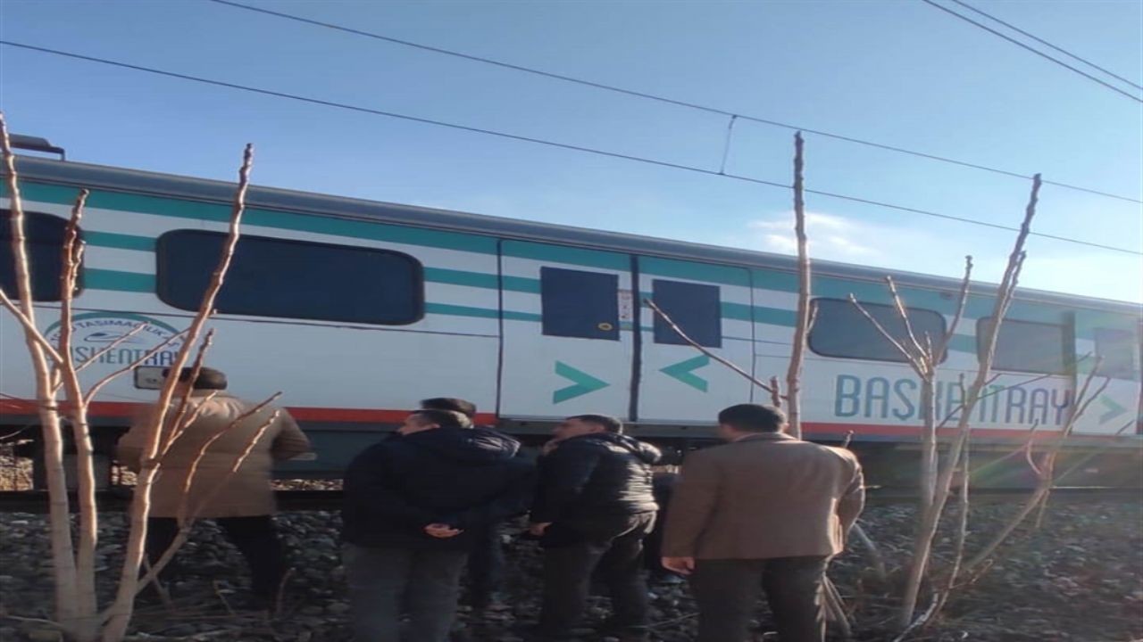 Ankara’da Tren Kazası: Yolcular Güvenli Bir Şekilde Tahliye Edildi