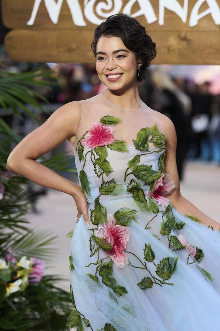 Auli'i Cravalho'nun Annesine Olan Minneti ve Başarı Hikayesi