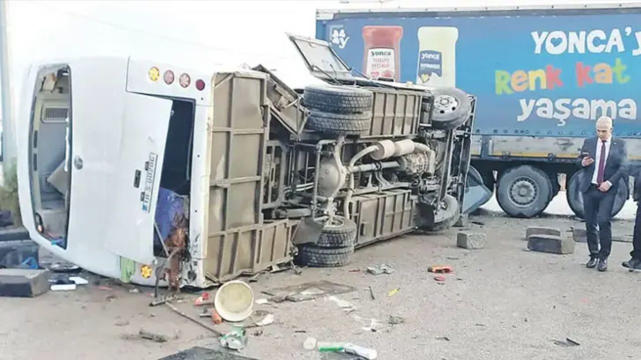 Balıkesir ve İstanbul’da Öğrenci Taşıyan Araçların Kaza Yapması