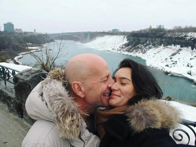 Bruce Willis ve Emma Heming'in Destekleyici İlişkisi